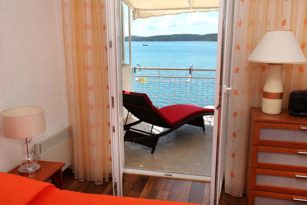 Gem Of The Sea Luxury Beach Apartment With Brand New Heating Infinity Pool Trogir Zewnętrze zdjęcie