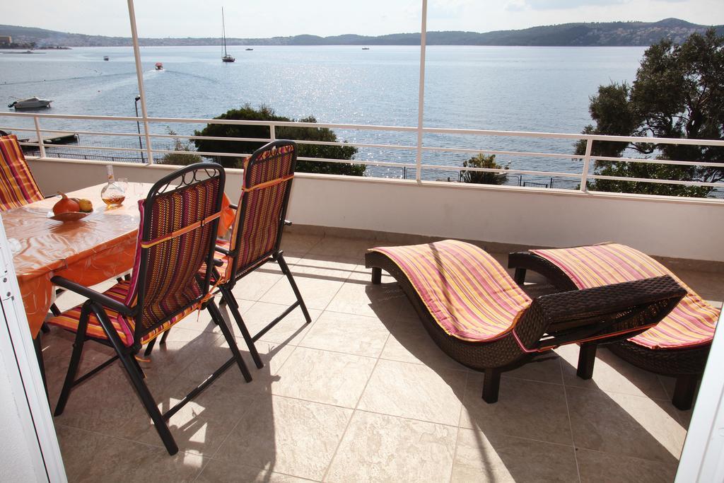 Gem Of The Sea Luxury Beach Apartment With Brand New Heating Infinity Pool Trogir Zewnętrze zdjęcie